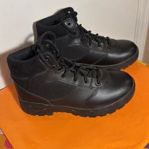 Men’s work boots